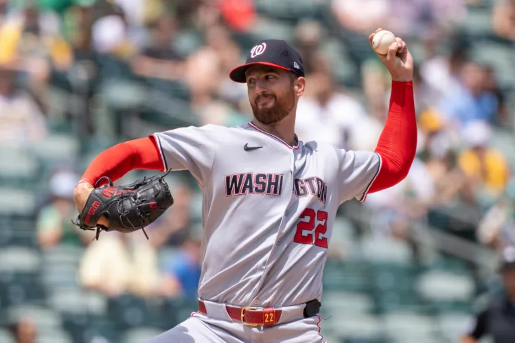 Guardians strengthen rotation and offense on deadline day